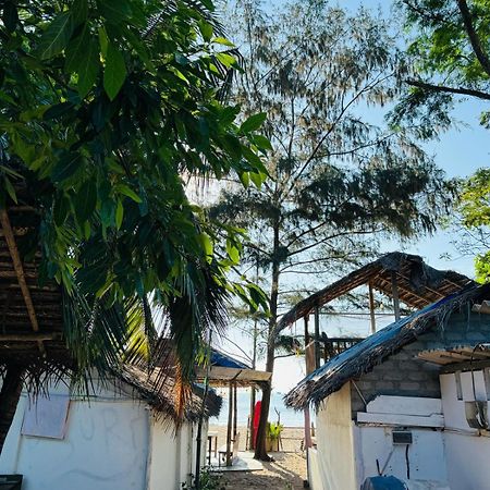 Beach Wave Hotel Arugam Bay Exterior photo